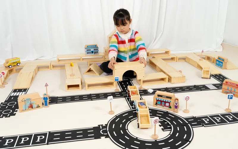 Premium pine and beech wood construction details