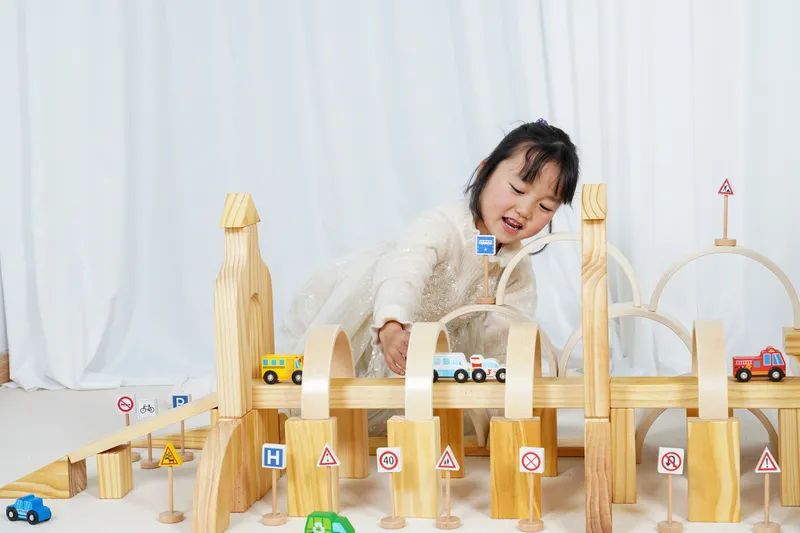 Transportation town building blocks with specialized shapes