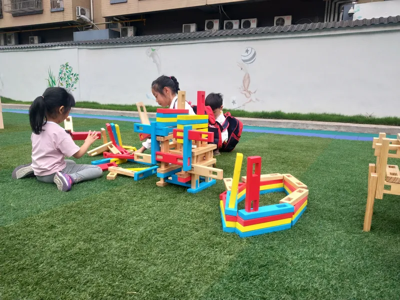 Innovative connecting mechanisms for secure building