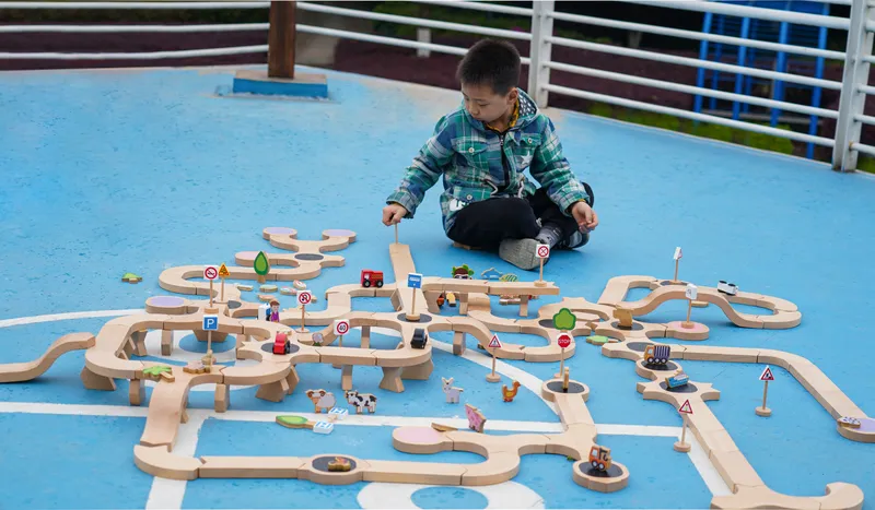 Premium beech wood and bamboo construction