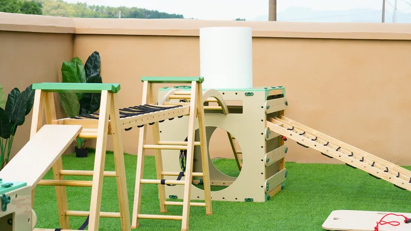 Professional-grade component variety for elaborate obstacle courses