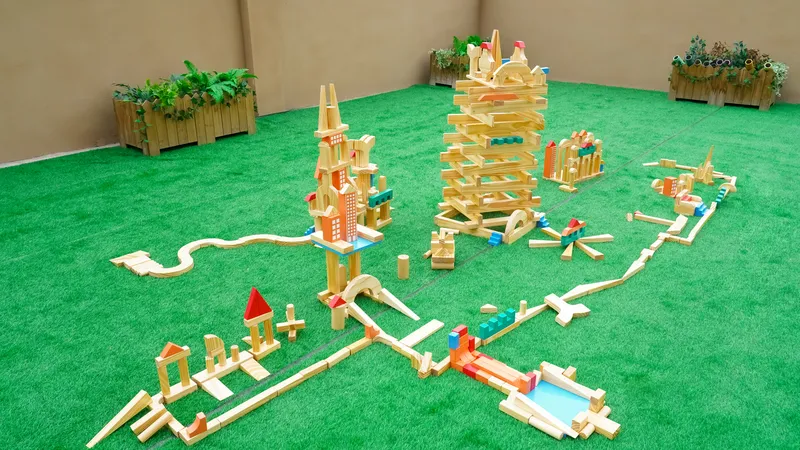 Premium New Zealand pine wood with clear coating finish