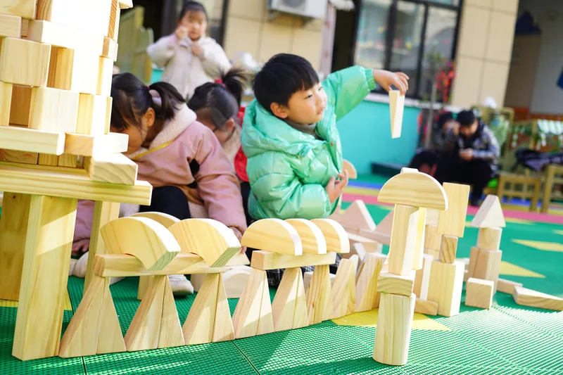 Complete 417-piece exploration building blocks collection