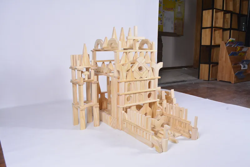 Premium New Zealand pine wood with clear coating