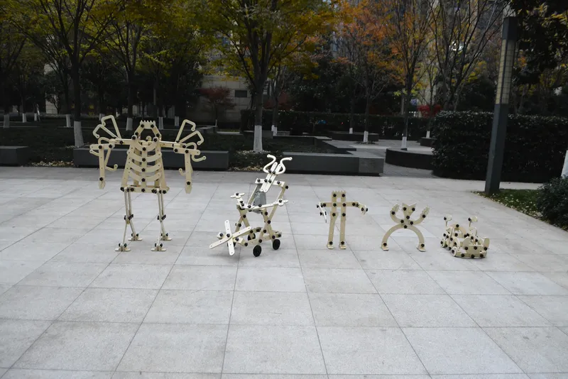 25 different specialized shapes for detailed mechanical learning