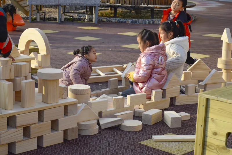 Premium wooden blocks construction toys for preschoolers showing various building possibilities