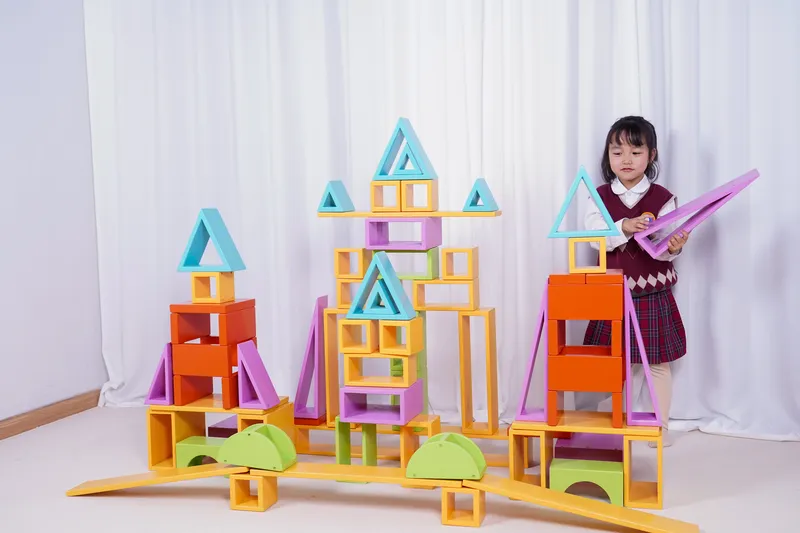 Color theory understanding and optical learning experiences