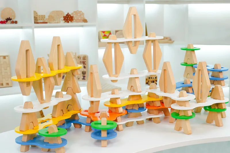 Fine motor skills and creative construction development