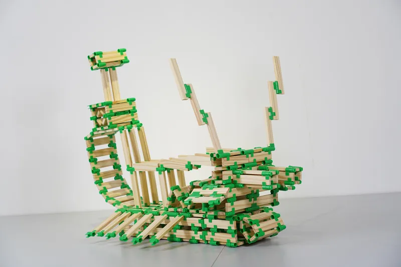 Engineering thinking development through creative building possibilities