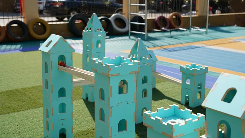 Solid wood and paint-free board construction