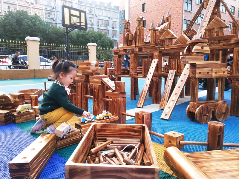 Complex three-dimensional construction capabilities