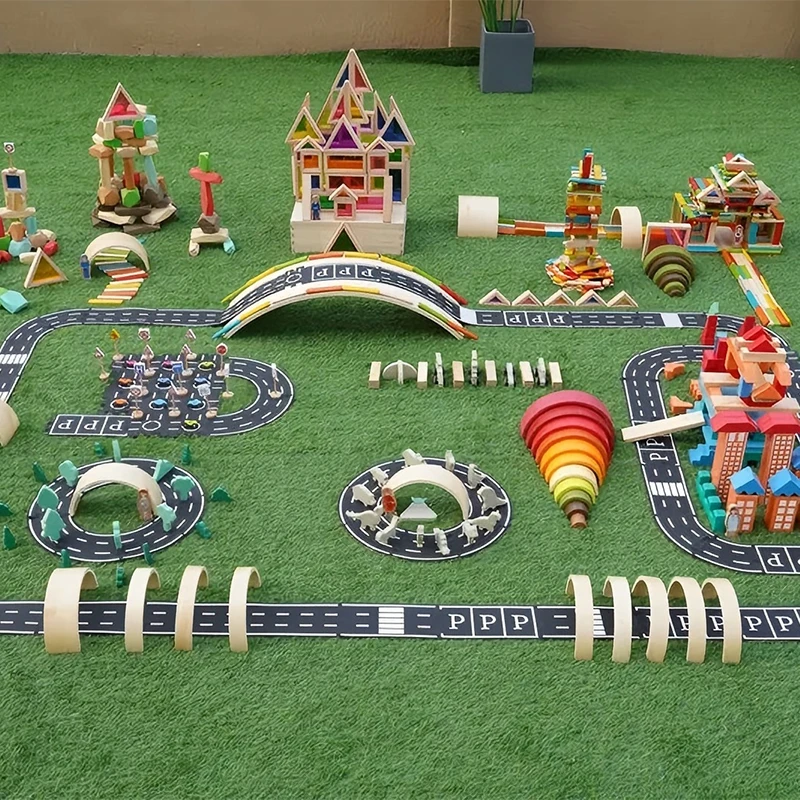 Pre-K Advanced Railway Builder - Premium multi-material construction with large curved tracks