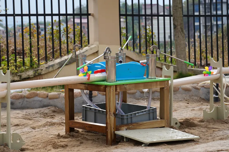 Pressure water flow stations detailed view