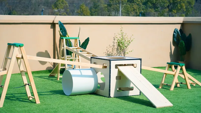 Eco-friendly construction with electrostatic spray paint