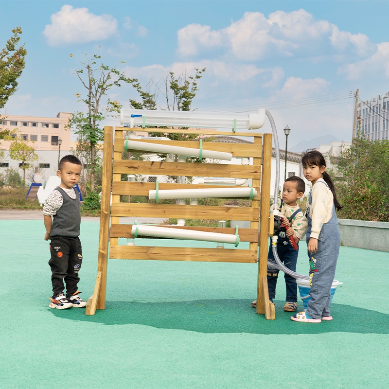 Adjustable water play elements detailed view