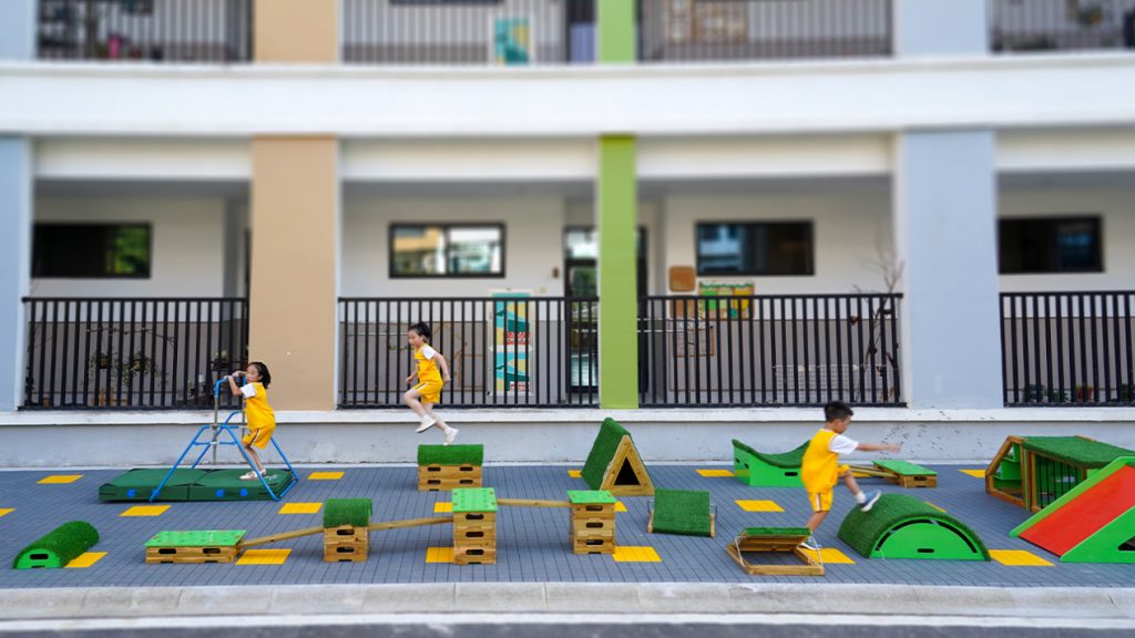 anji play children outdoor obstacle course