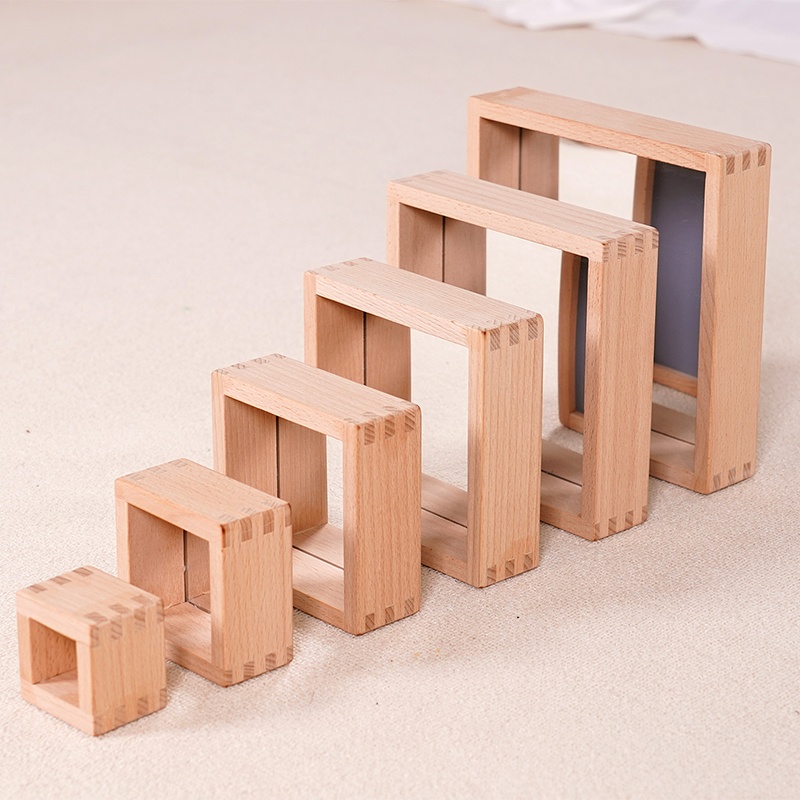 Size demonstration and scale reference