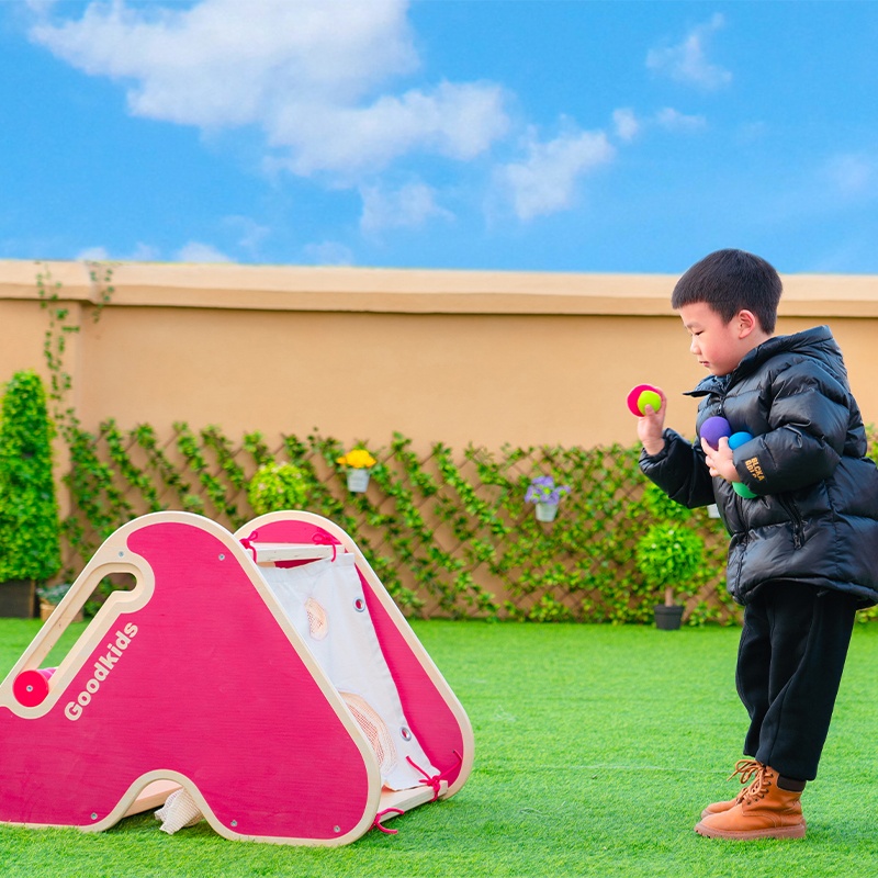 Heart-shaped crawling tunnel - Infant and toddler use demonstration