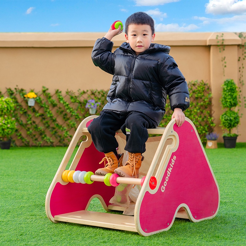 Heart-shaped crawling tunnel - Motor skill development features