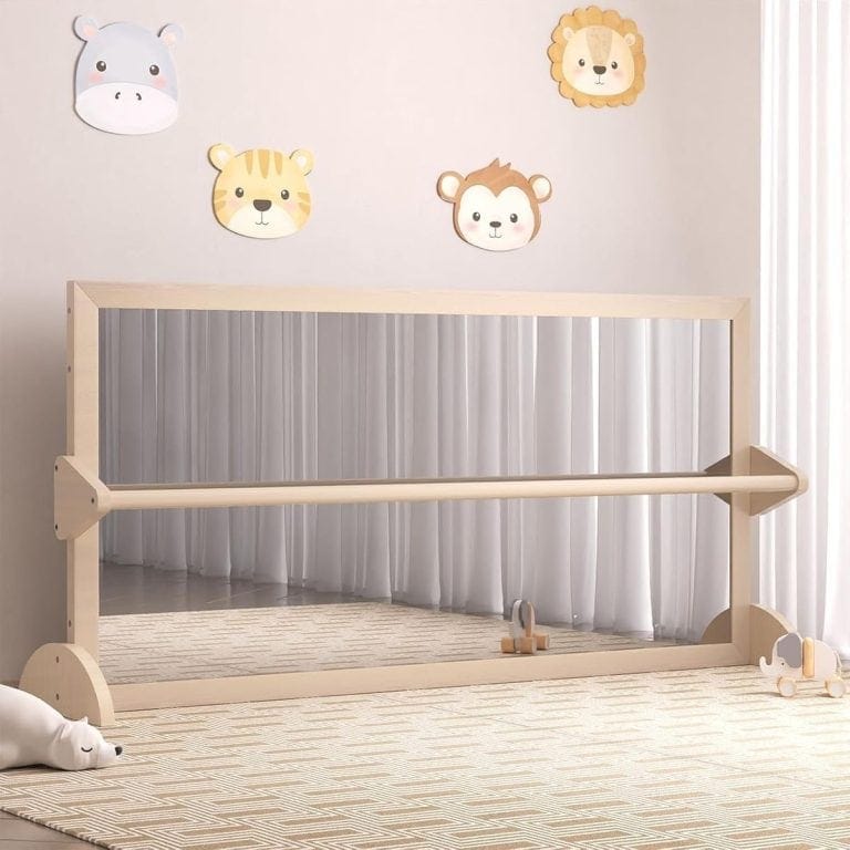 Montessori Mirror: 7 Essential Buying and Setup Tips for Early Education Centers 3 montessori mirror in a bright classroom setting