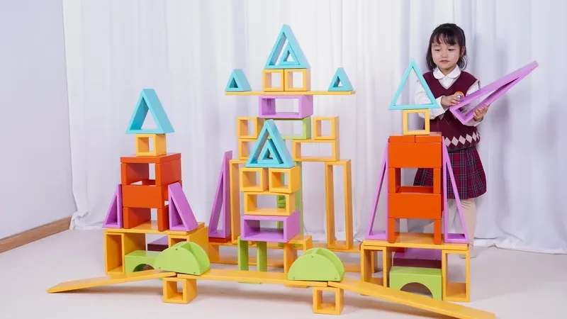 Colorful hollow blocks