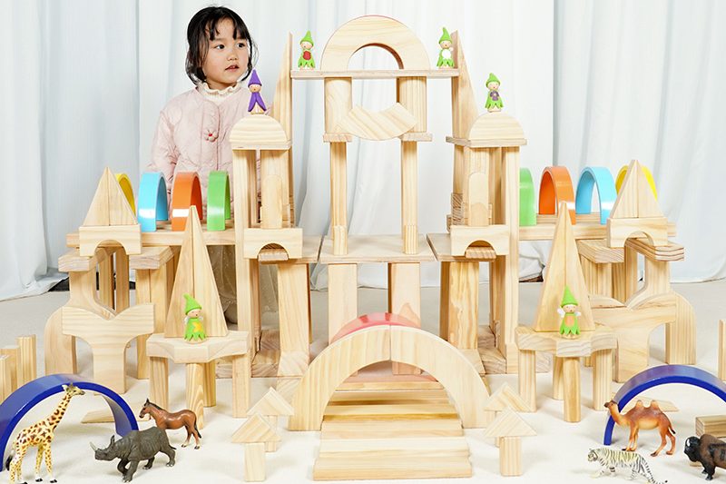 indoor block play activities for preschoolers in classroom setting