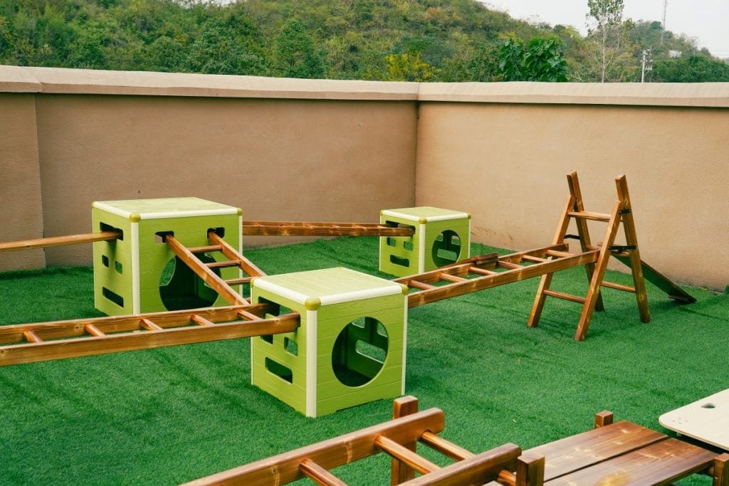Obstacle Course Equipment: 34pcs Carbonized Outdoor Set & Bin
