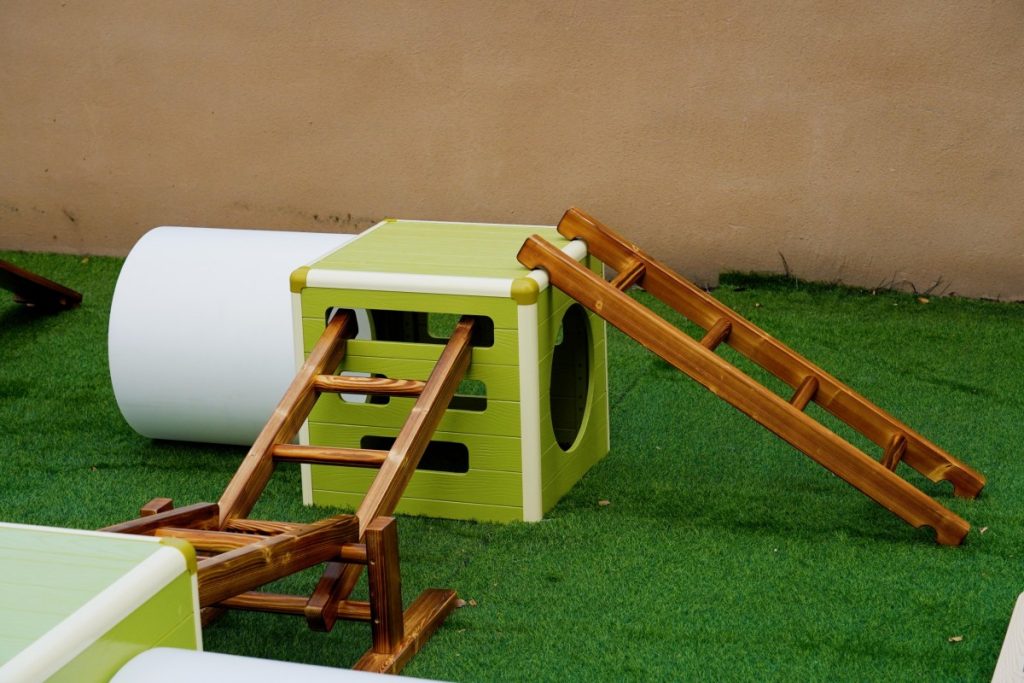 Children's Obstacle Course Equipment: 41pcs Carbonized Set & Avocado Bin