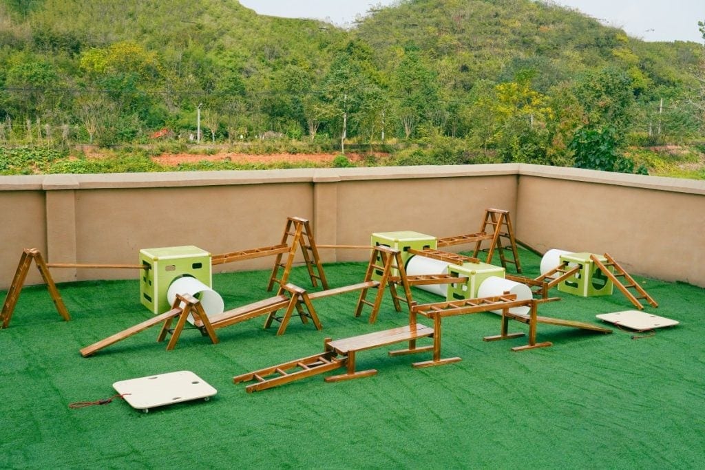 Children's Obstacle Course Equipment: 41pcs Carbonized Set & Avocado Bin
