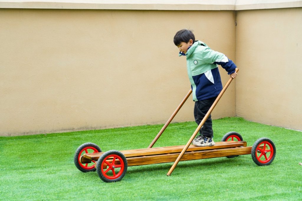 Anji Play Equipment 10pcs Kids Carbonized Wooden Rowing Set