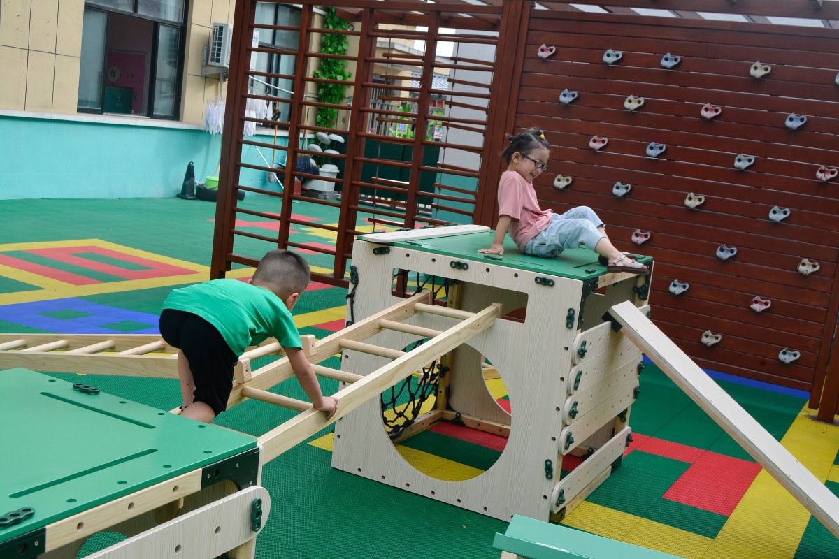Children's Obstacle Course Equipment: 235pcs Modular STEM Playset