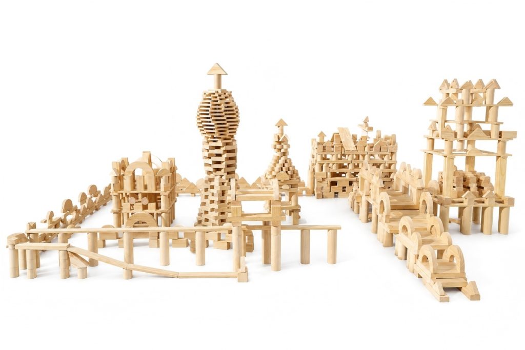 Giant Building Blocks: 1500pcs Natural Wood Architectural Set