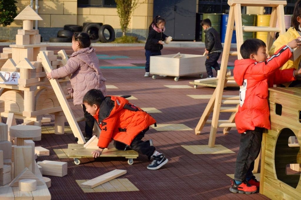 Large Wooden Building Blocks: 706pcs Outdoor Exploration Set