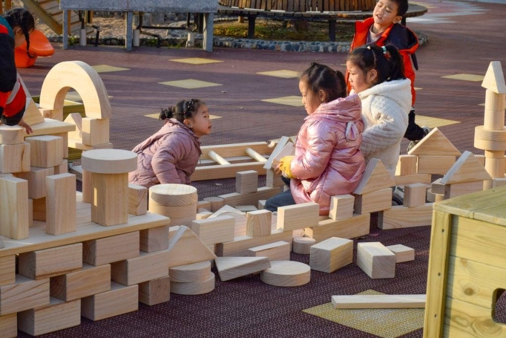 Large Wooden Building Blocks: 706pcs Outdoor Exploration Set