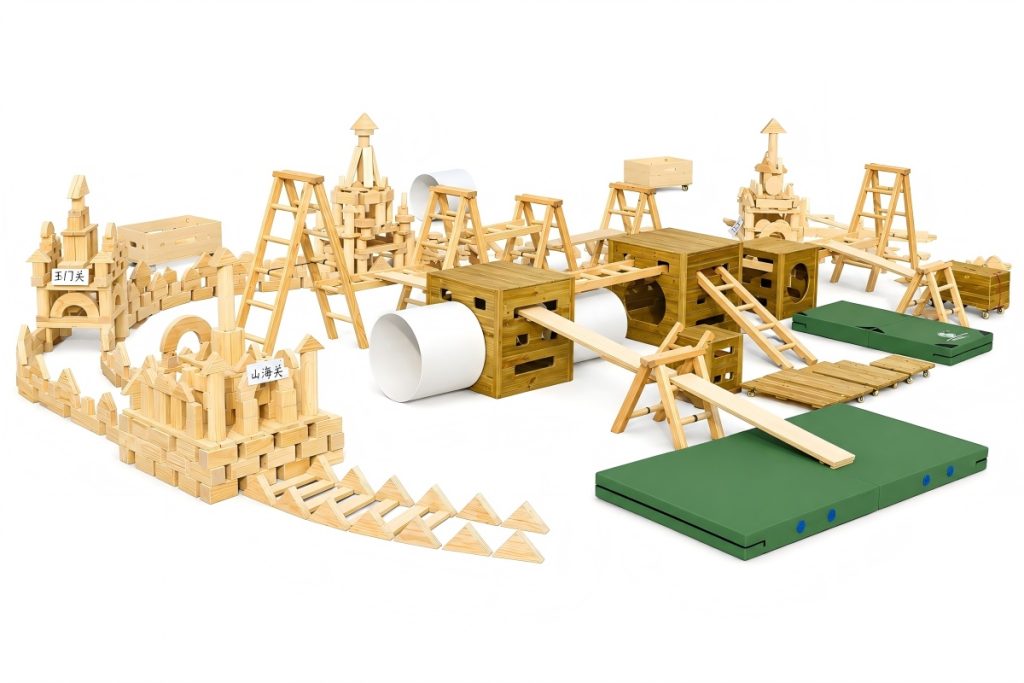 Large Wooden Building Blocks: 706pcs Outdoor Exploration Set