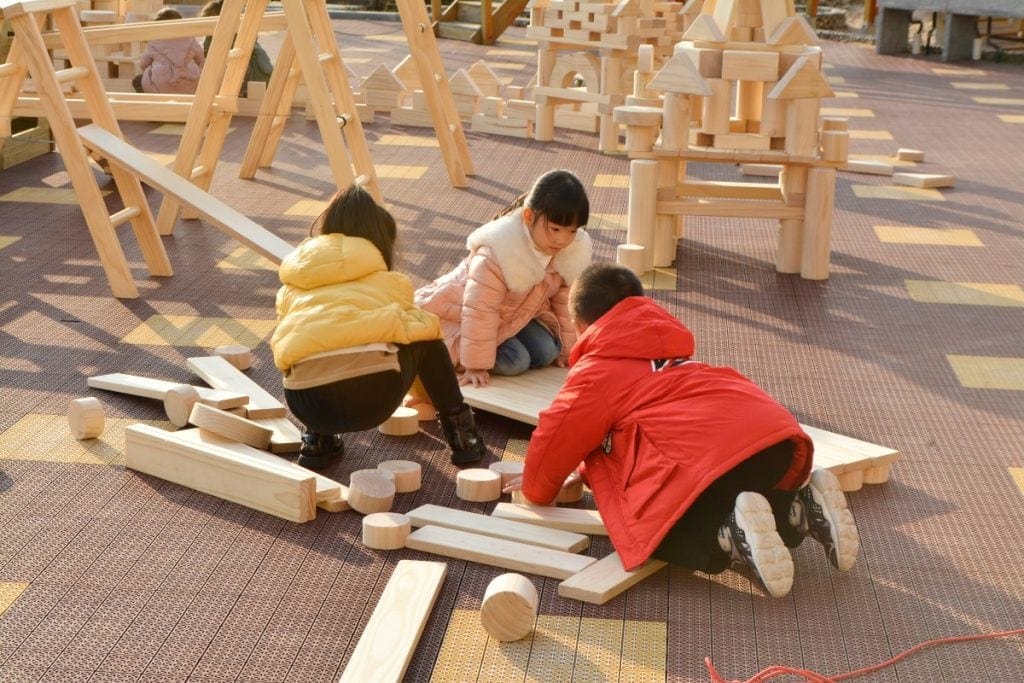 Large Wooden Building Blocks: 706pcs Outdoor Exploration Set