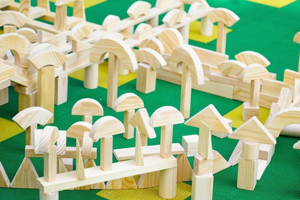 Unit Blocks: 417pcs Natural Wooden Building Blocks Set for Preschool