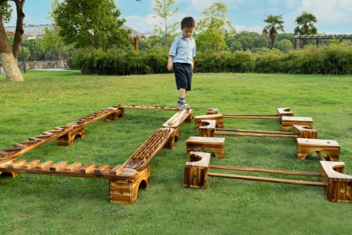 Wooden Outdoor Playground Equipment: 32pcs Balance Stones Set