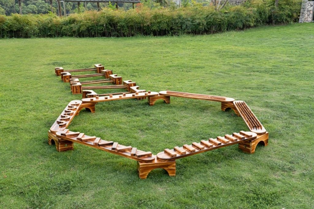 Wooden Outdoor Playground Equipment: 32pcs Balance Stones Set