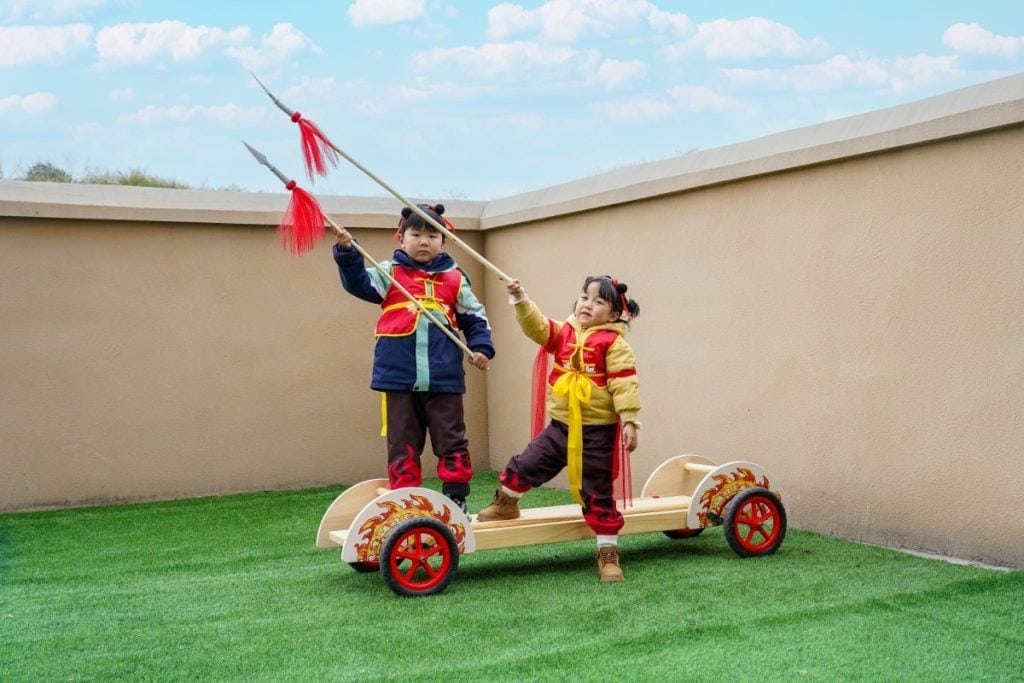 Nezha Wooden Rowing Chariot Set