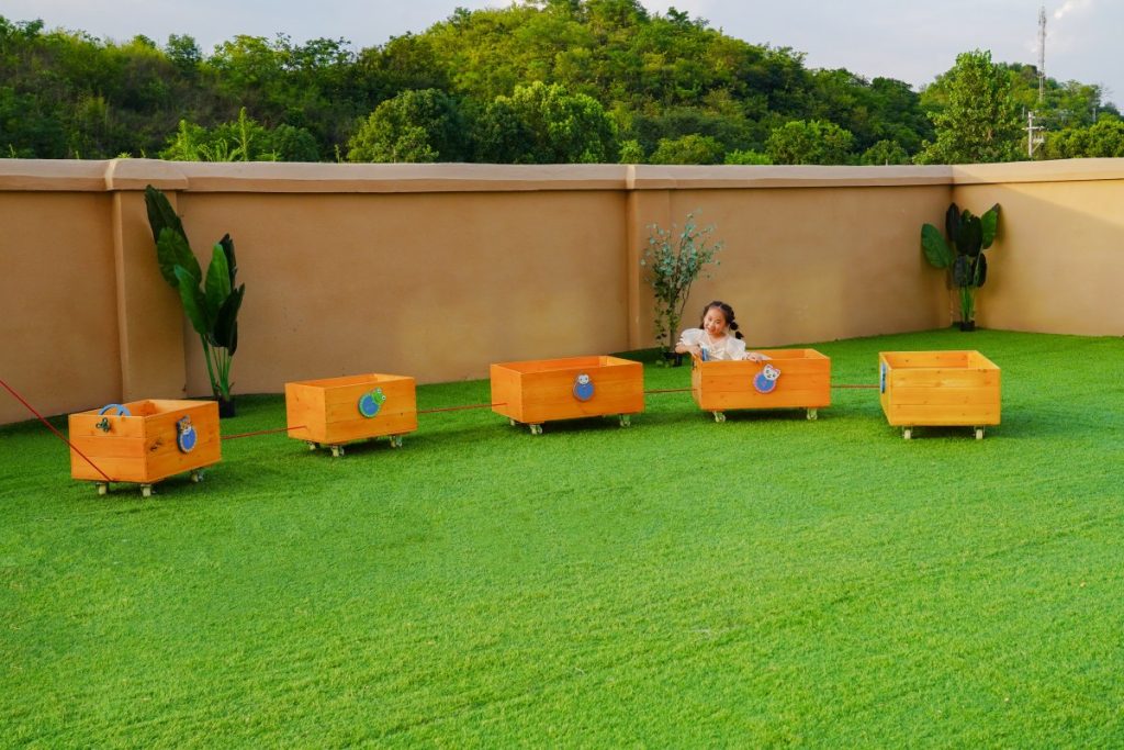 Modular Kindergarten Train Cart Storage for Classroom