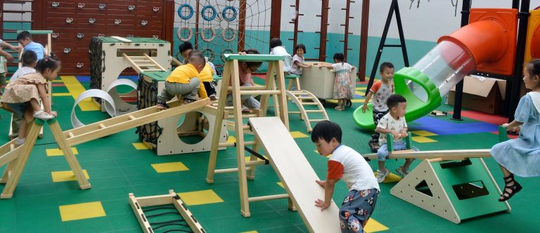 Kids Obstacle Course: 9 Essential Planning and Safety Steps 6 active play series 01