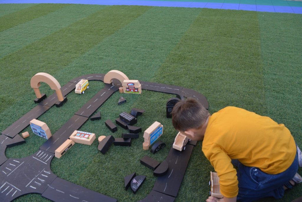 100-Piece Chalkboard City & Road Building Blocks Set