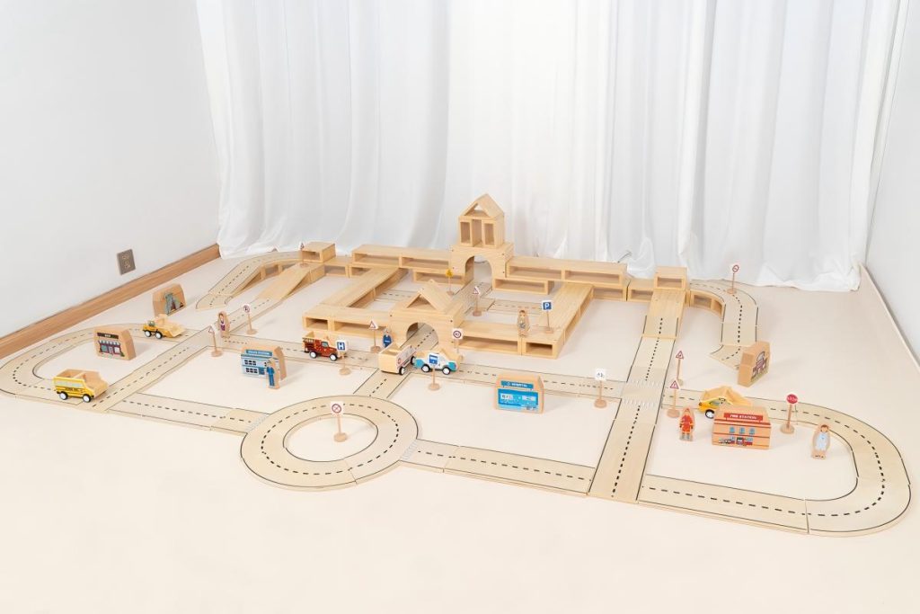 113-Piece Wooden City Road & Hollow Block Construction Set