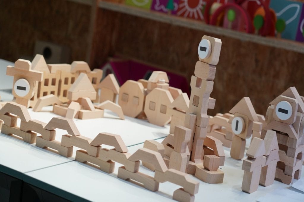 132-Piece Beechwood Engineering Building Blocks Set