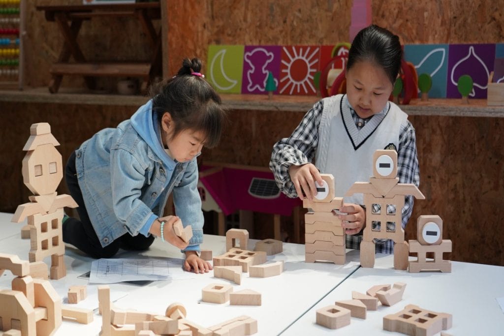 132-Piece Beechwood Engineering Building Blocks Set