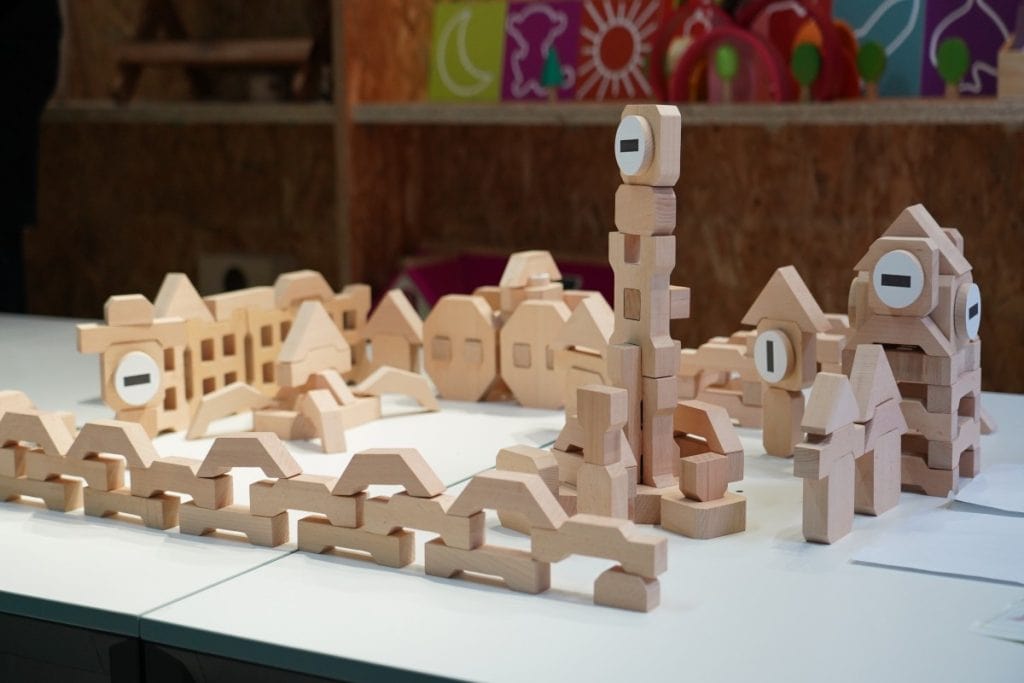 132-Piece Beechwood Engineering Building Blocks Set