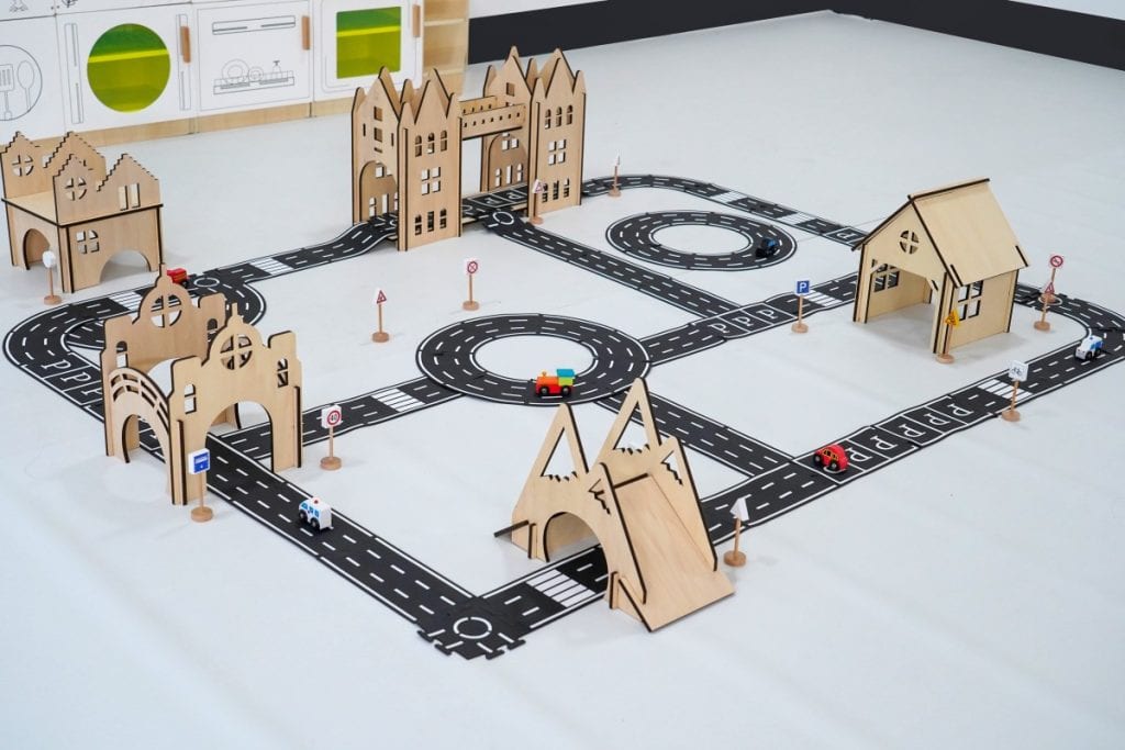 135-Piece Modular Roadway Town & Wooden Building Play Set