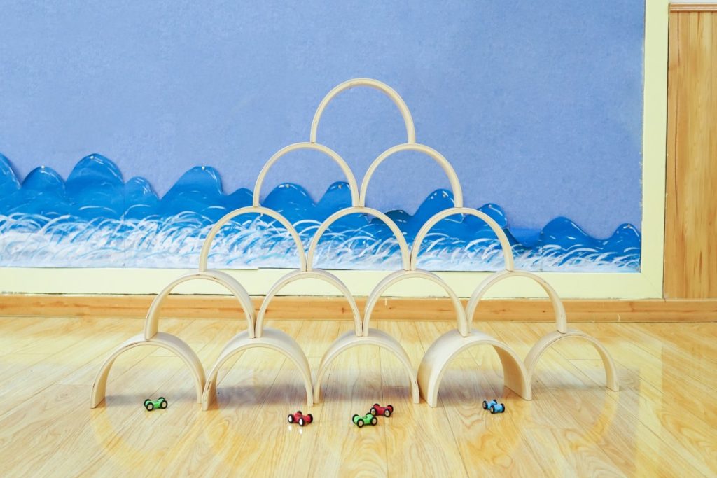 15-Piece Birch Plywood Arch & Tunnel Building Set