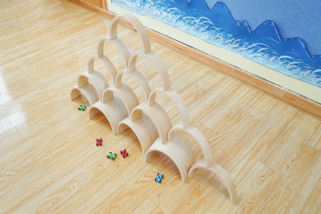 15-Piece Birch Plywood Arch & Tunnel Building Set